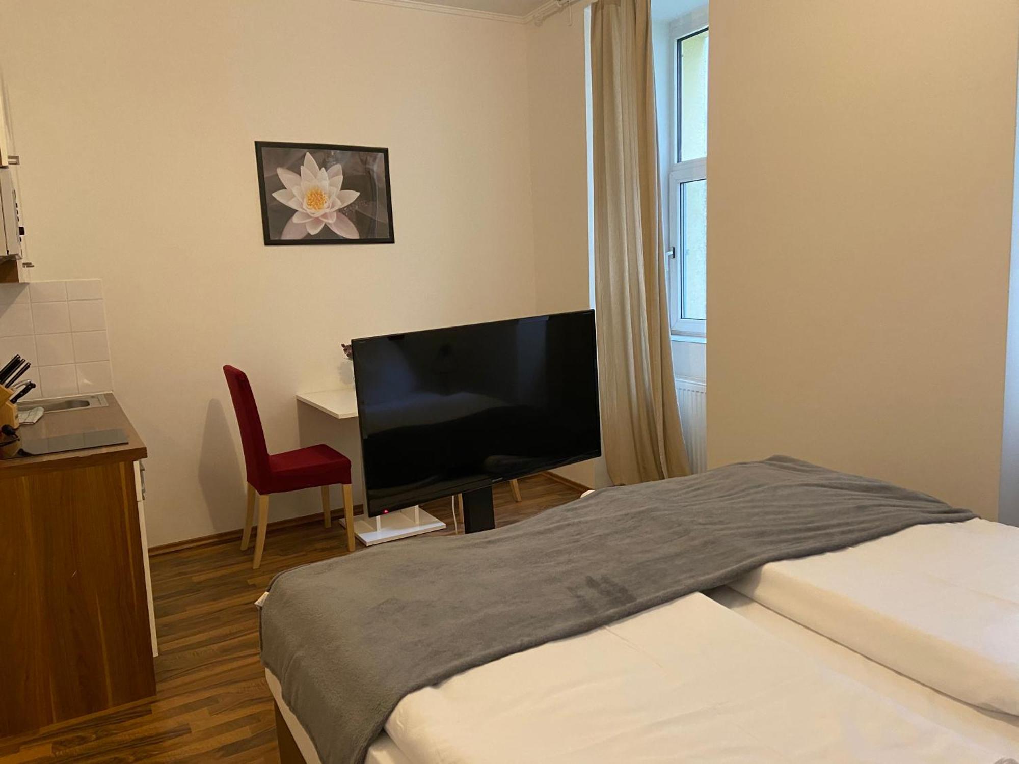 Grand Central Station Apartments I Contactless Check-In Виена Екстериор снимка