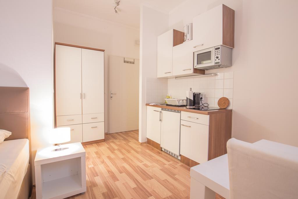 Grand Central Station Apartments I Contactless Check-In Виена Екстериор снимка